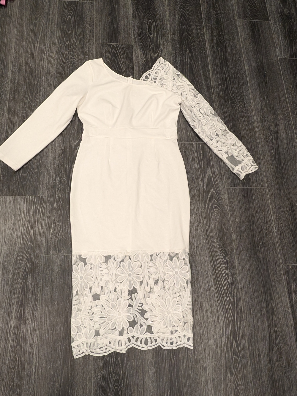 Elegant White One-Shoulder Lace Hem Dress